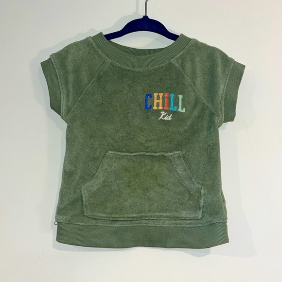 OLD NAVY 12-18mo Unisex Short Sleeve Sweater Tee Terry Chill Kids Embroidered - Picture 1 of 4